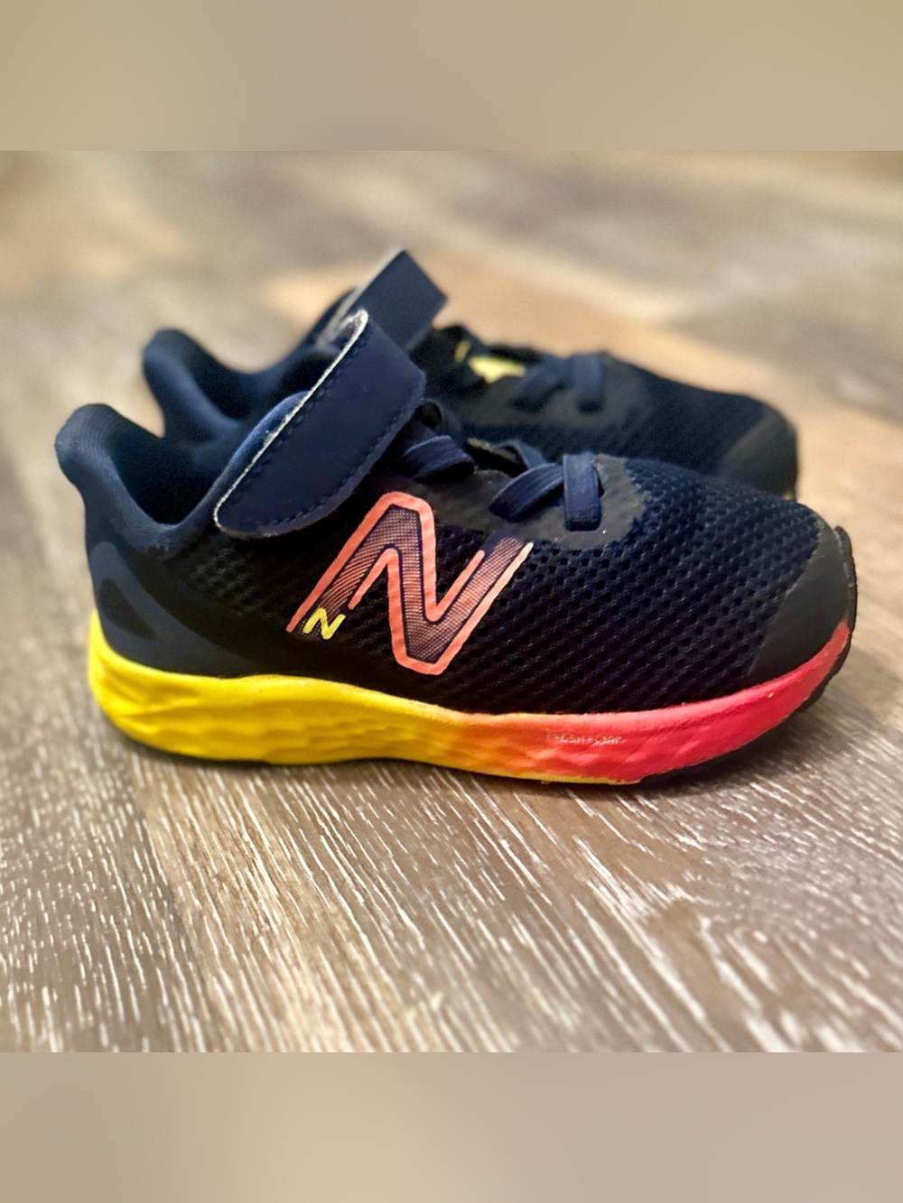 EUC New Balance Toddler Fresh Foam Arishi Bungee Lace w/ Top Strap v4